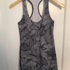 Lululemon workout top